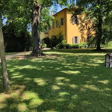 Bed & Breakfast Ghia 4*