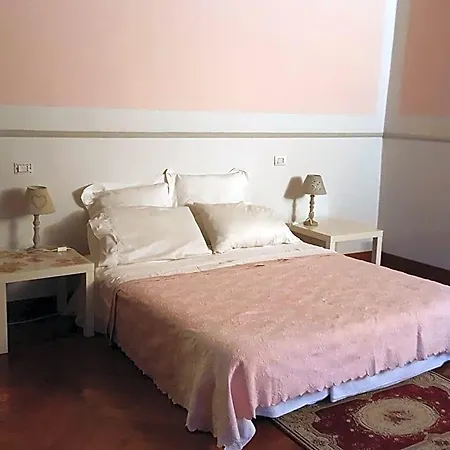 Bed & Breakfast Ghia 4*