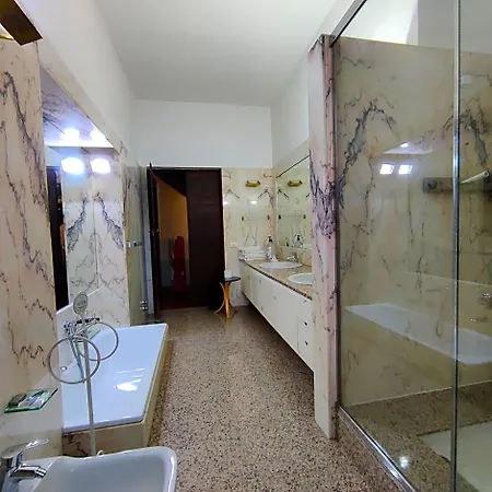 Bed & Breakfast Ghia 4*