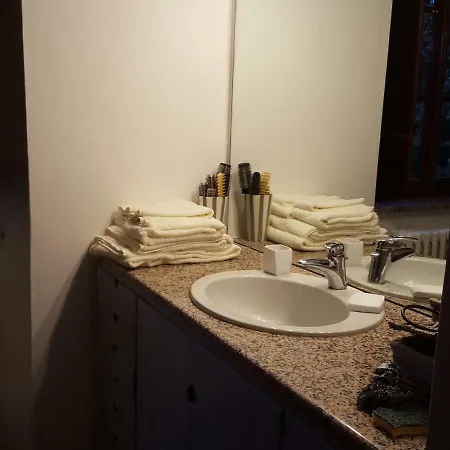 Ghia Bed & Breakfast 3*